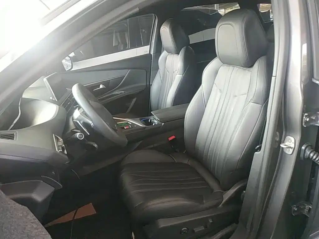 Peugeot 4008 — миниатюра 15