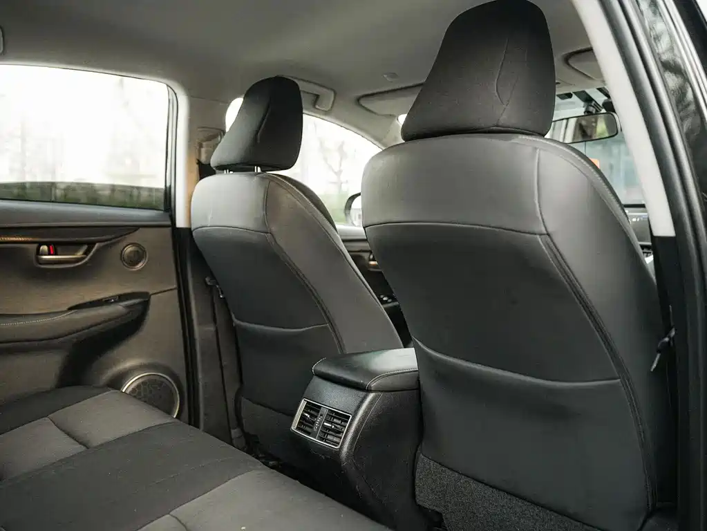 Lexus NX — миниатюра 13