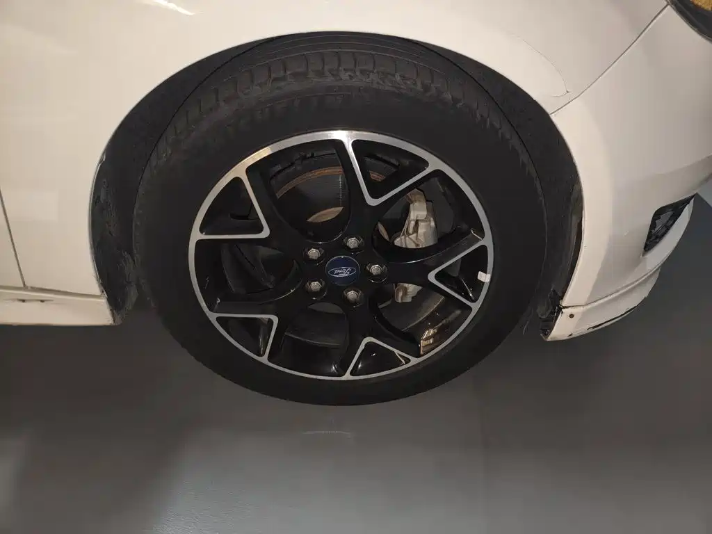 Ford Focus — миниатюра 24