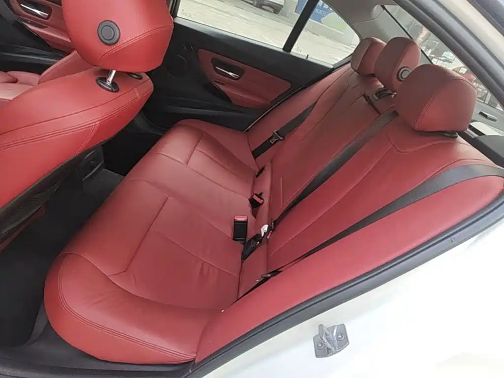 BMW 3 Series — миниатюра 17
