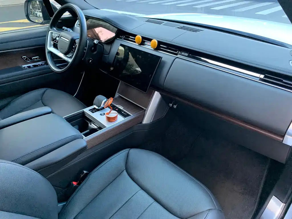Land Rover Range Rover — миниатюра 6