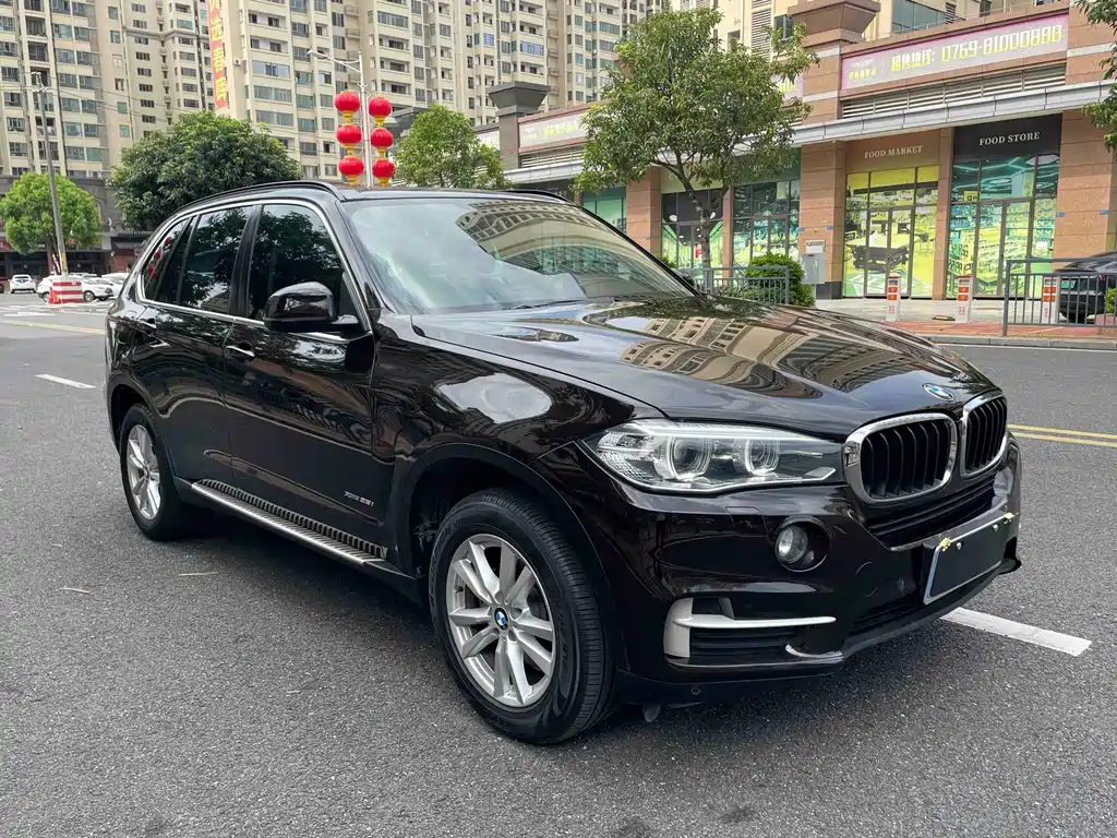 BMW X5 (Import) — миниатюра 3