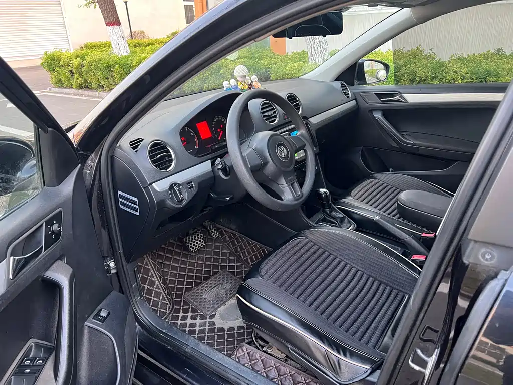 Volkswagen Jetta 1.6L Auto Comfort Type, фото 8