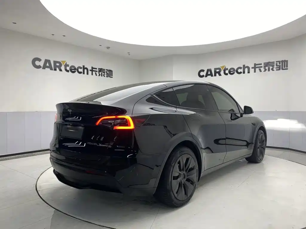 Tesla Model Y — фотографии объявления, Фото 6