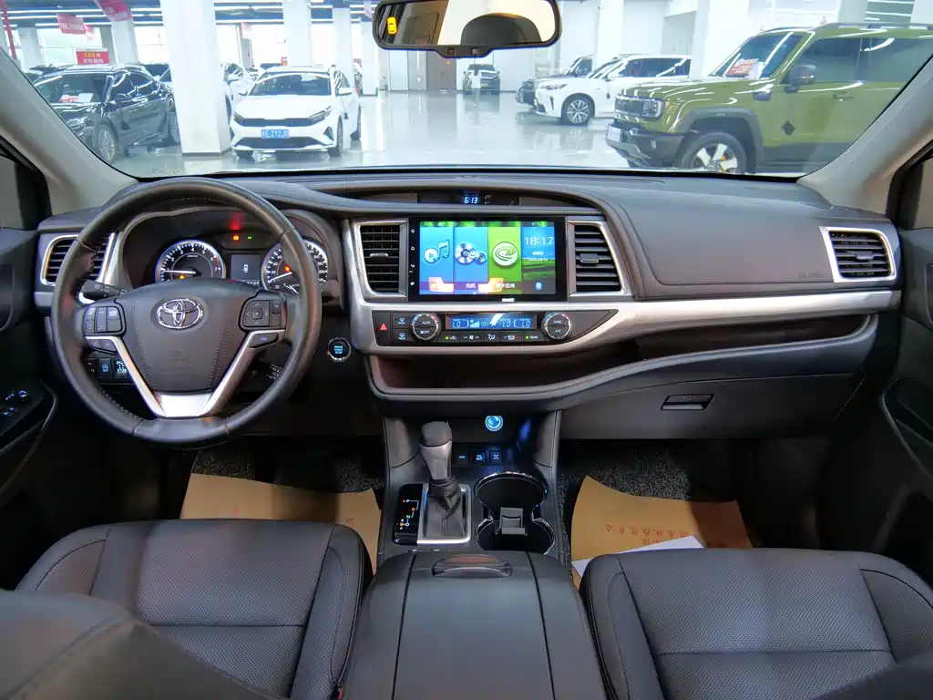 Toyota Highlander — миниатюра 11