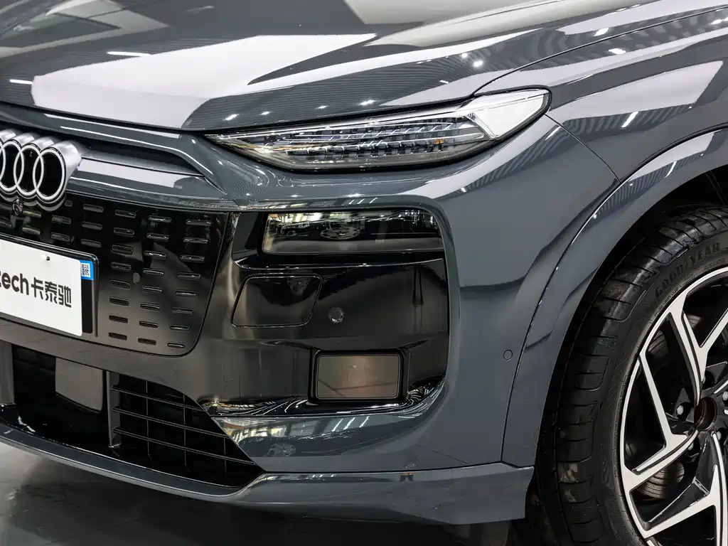 Audi Q6L e-tron — миниатюра 8