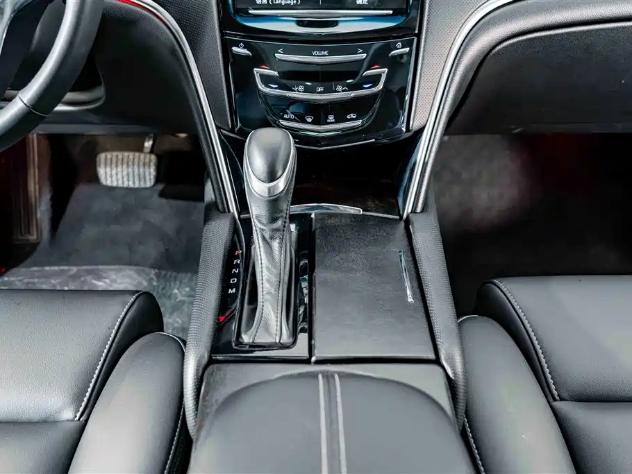 Cadillac XTS — миниатюра 12