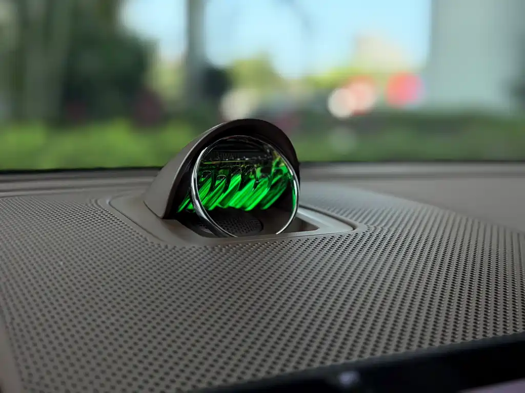 AITO ASK THE WORLD M9