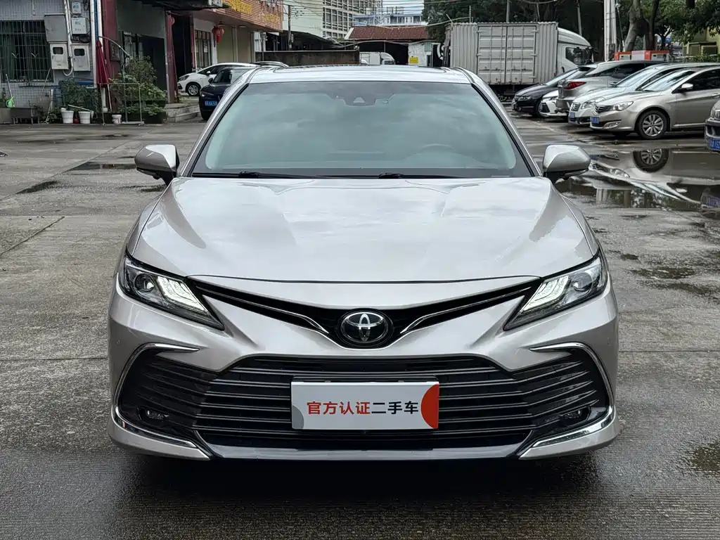 Toyota Camry 2021 2.0G Luxury