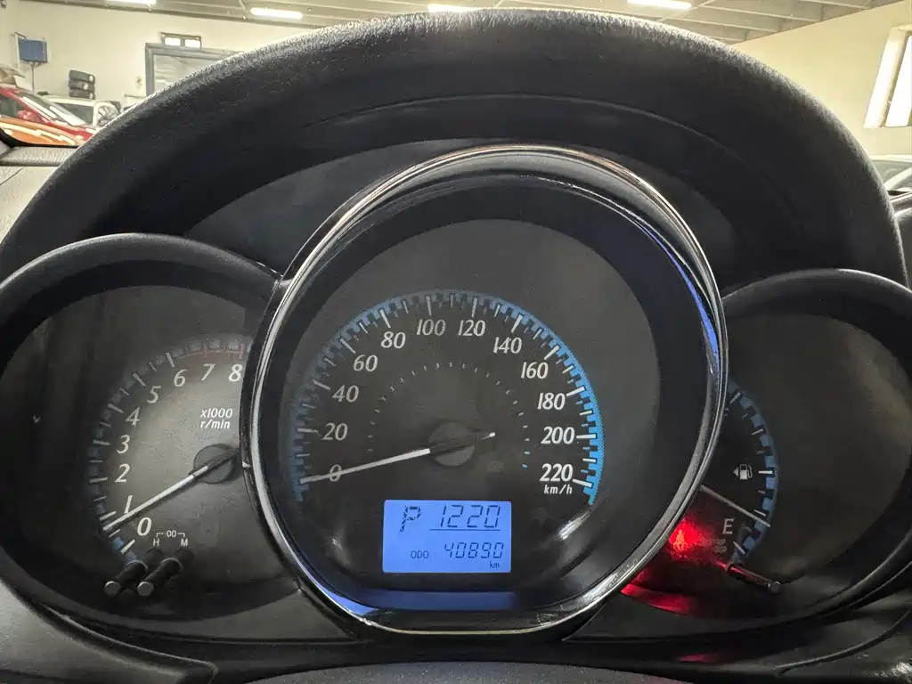 Toyota Yaris L — миниатюра 14