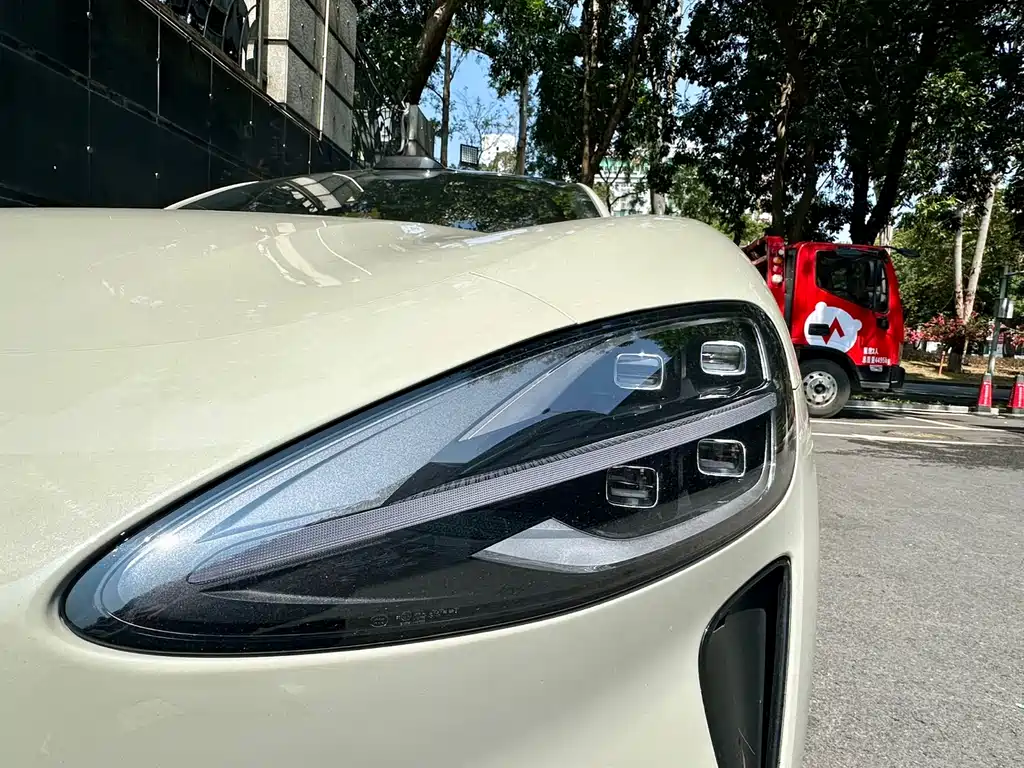 XIAOMI CAR XIAOMI SU7