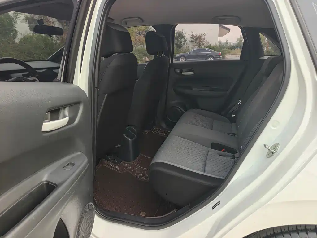 Honda Fit — миниатюра 10