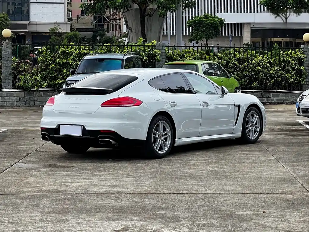 Porsche Panamera — миниатюра 8