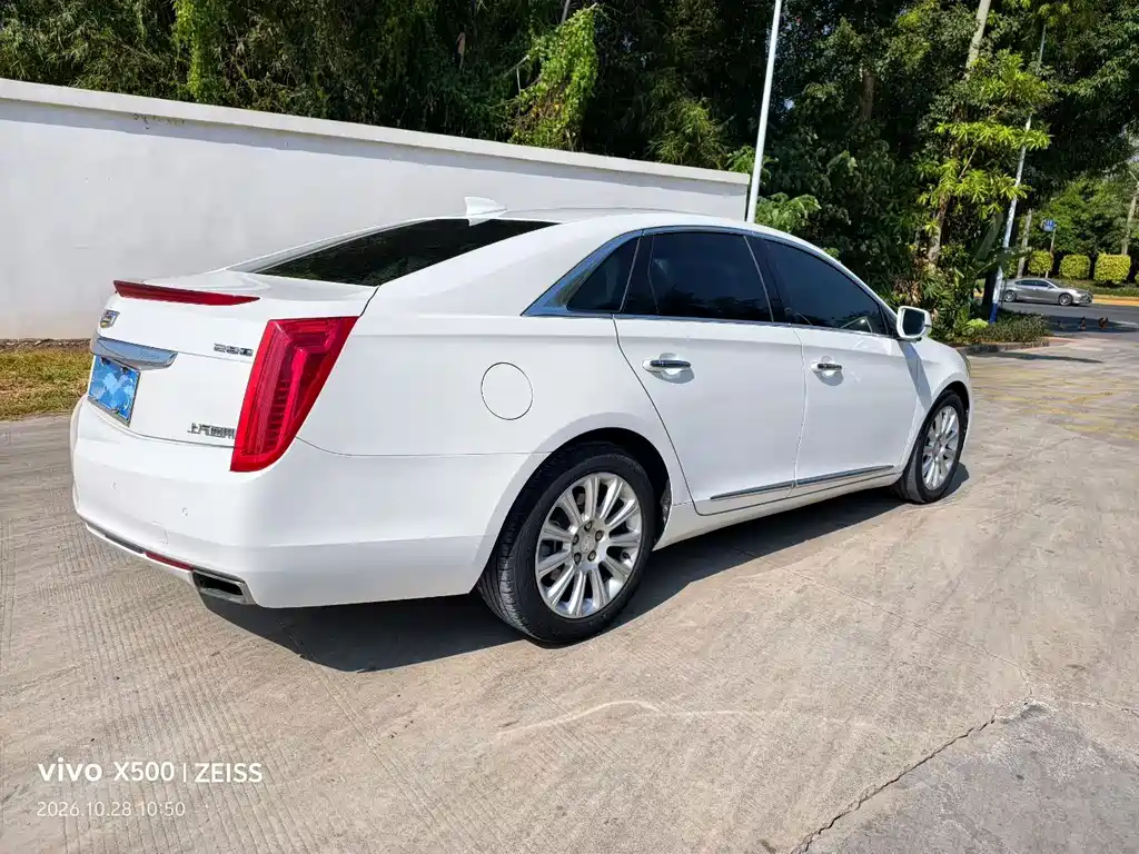 Cadillac XTS — миниатюра 5
