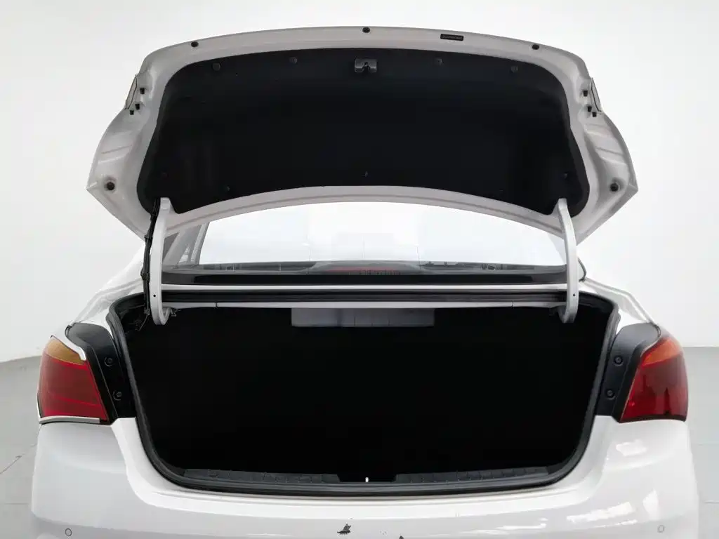 Hyundai Mistra — миниатюра 16