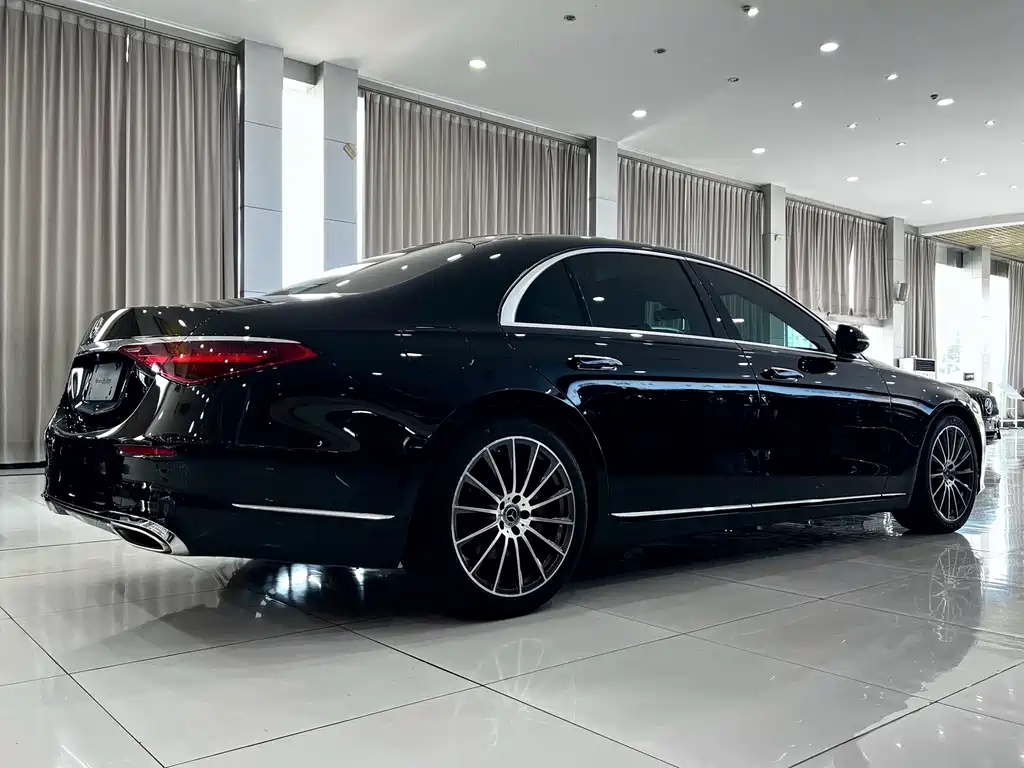 Mercedes-Benz S-Class — миниатюра 4