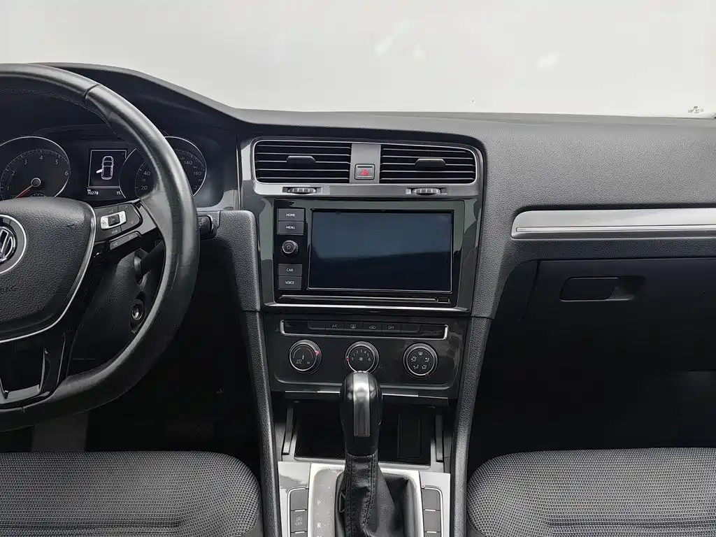Volkswagen Golf — миниатюра 12