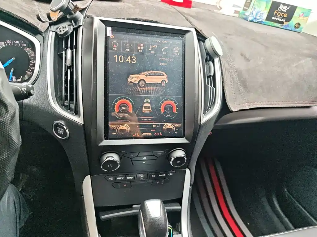 Ford Edge — миниатюра 9
