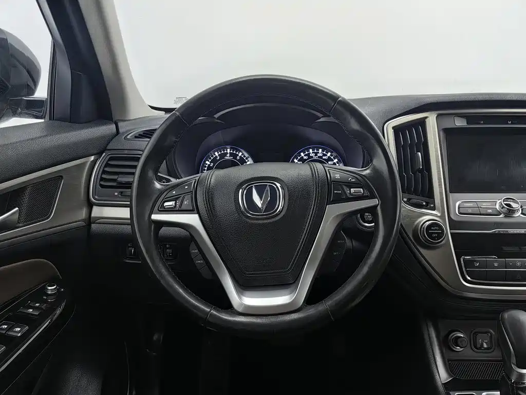 Changan CS95 — миниатюра 11