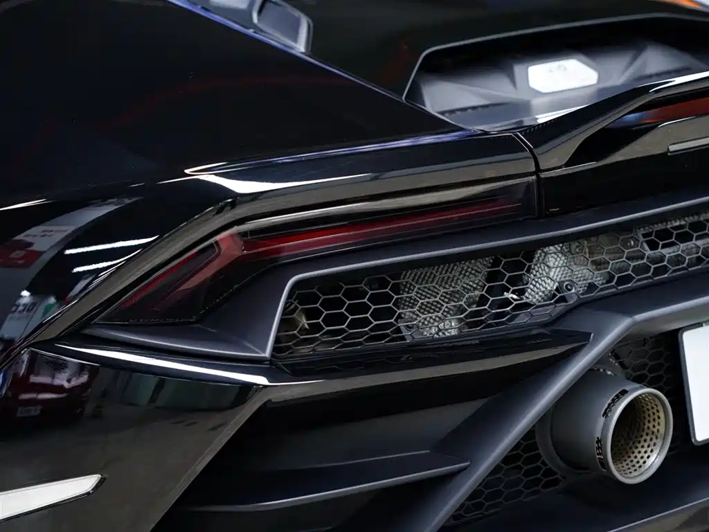 LAMBORGHINI HURACÁN