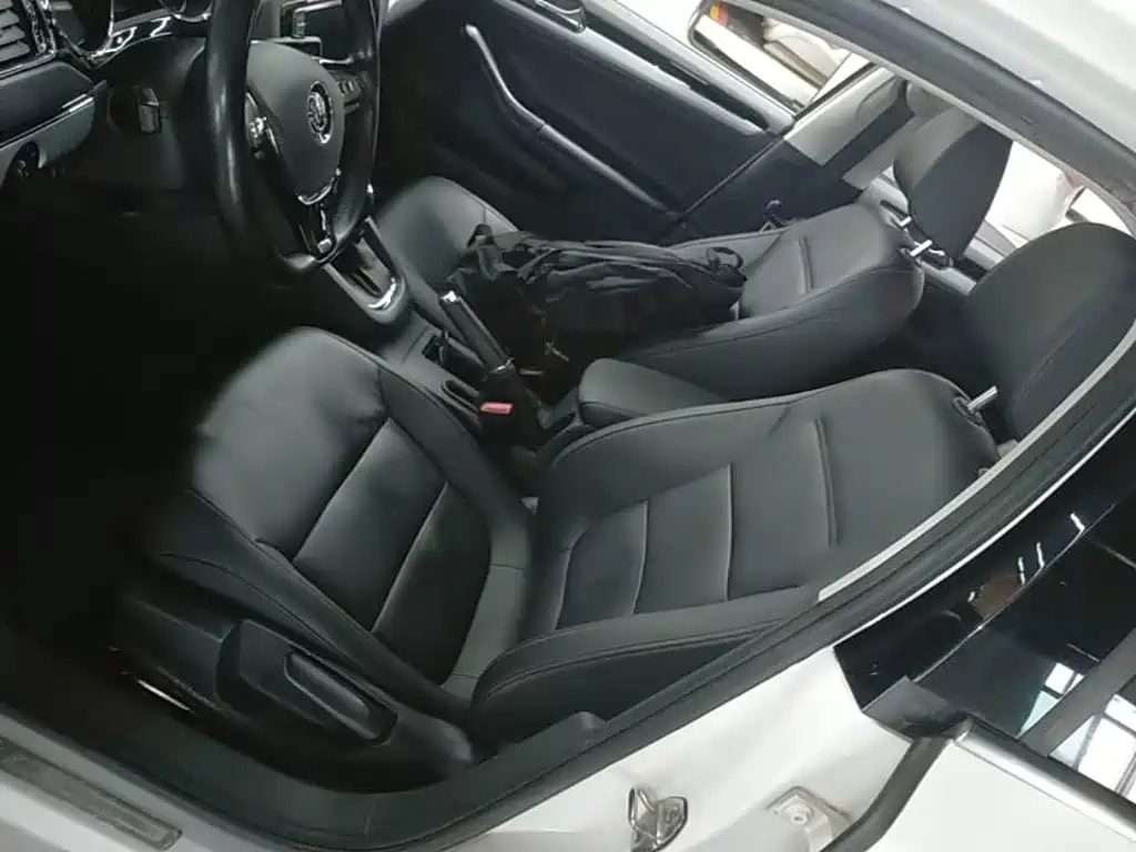 Volkswagen Sagitar — миниатюра 15