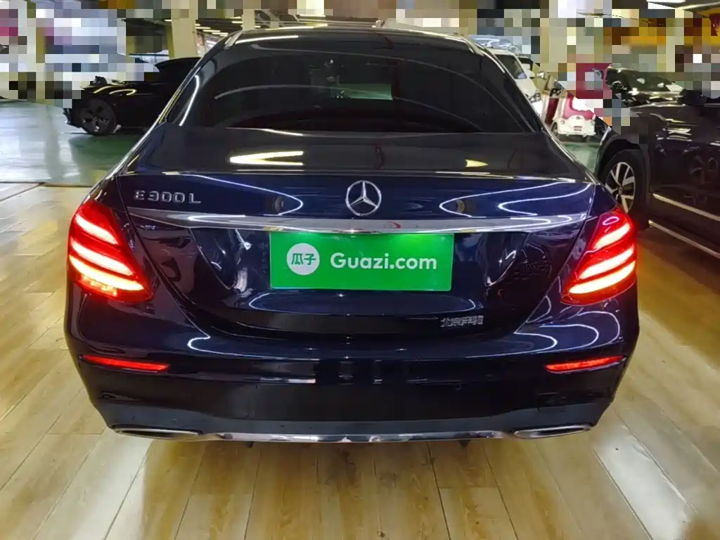 Mercedes-Benz E-Class — миниатюра 6