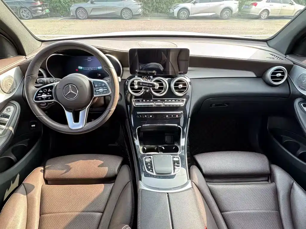 Mercedes-Benz GLC 2021 GLC 260 L 4MATIC Luxury