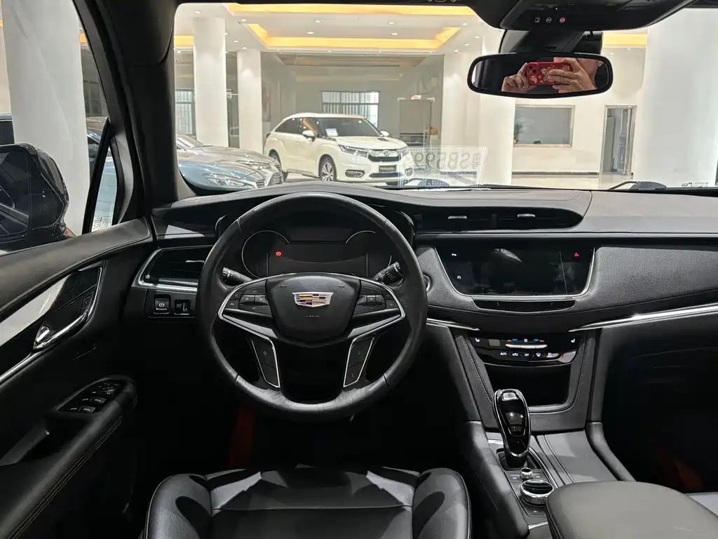 CADILLAC XT5
