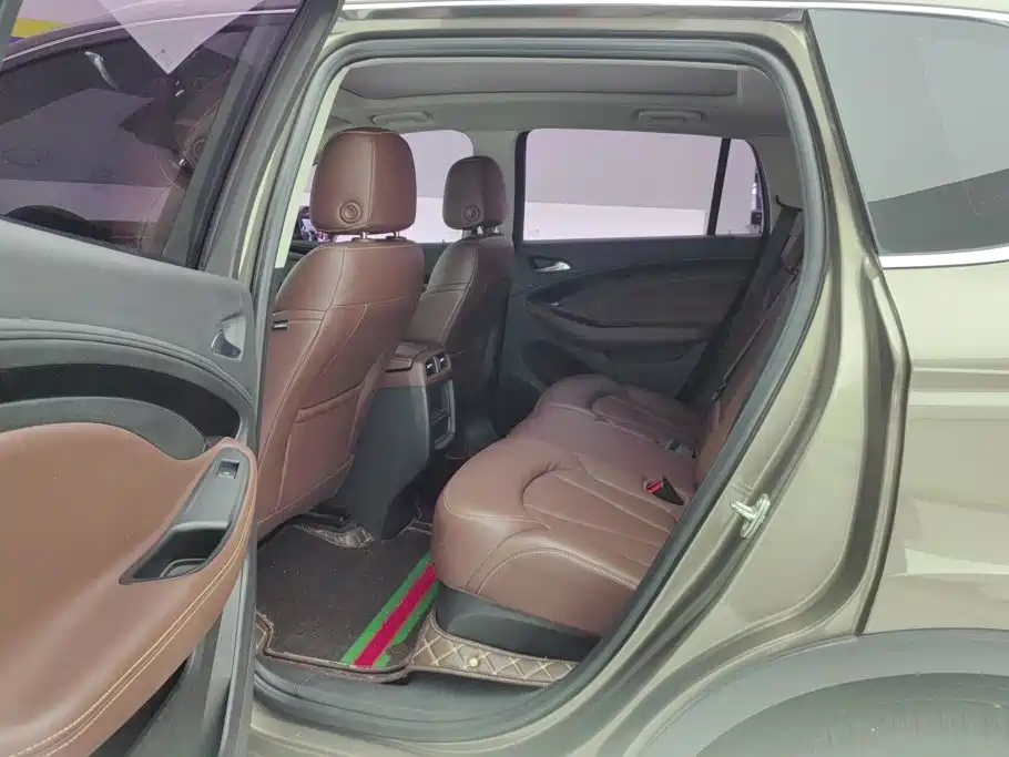 Buick Envision Plus — миниатюра 11