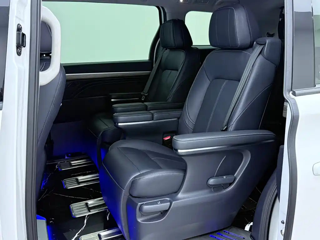 GAC Motor Trumpchi M8 — миниатюра 9
