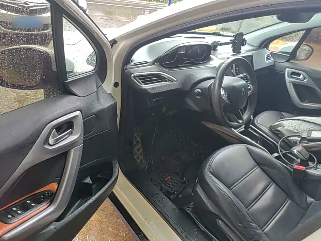 Peugeot 2008 — миниатюра 16