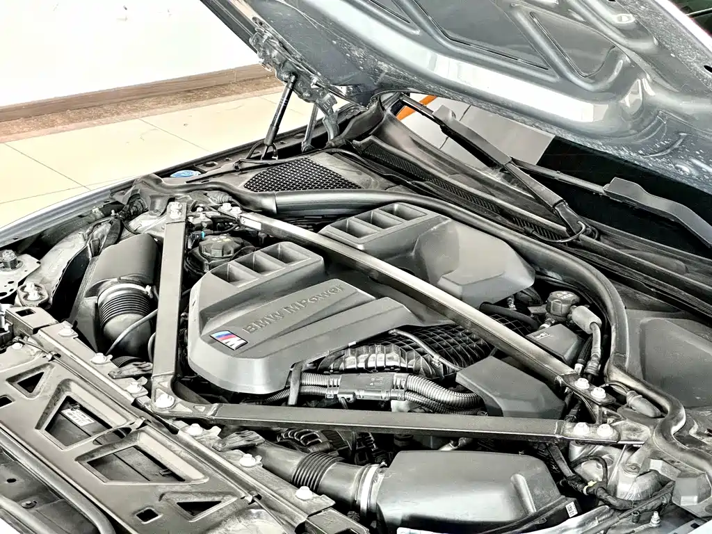 BMW M4 — миниатюра 9