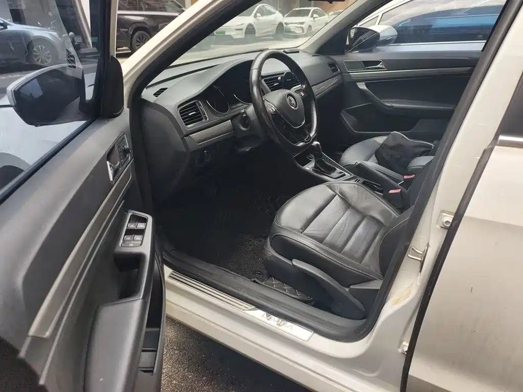 Volkswagen Lavida — миниатюра 14