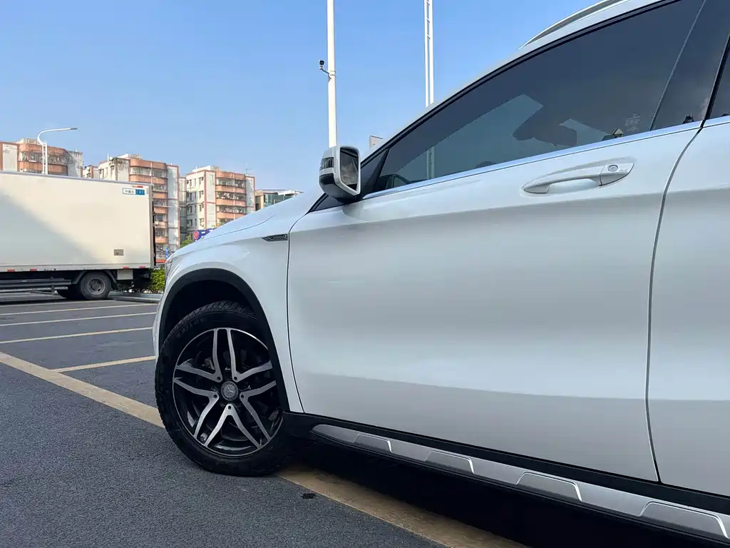 Mercedes-Benz GLA — миниатюра 7