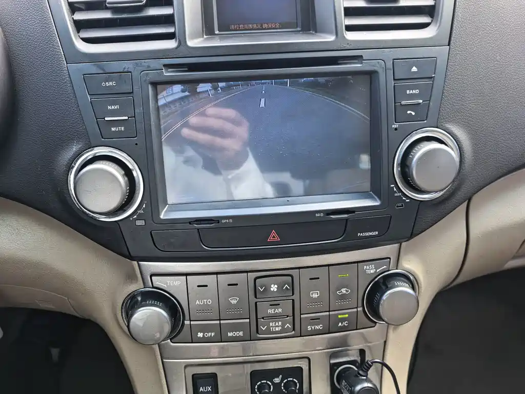 Toyota Highlander — миниатюра 7