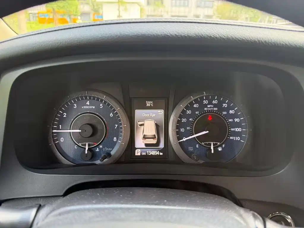 Toyota Sienna — миниатюра 10