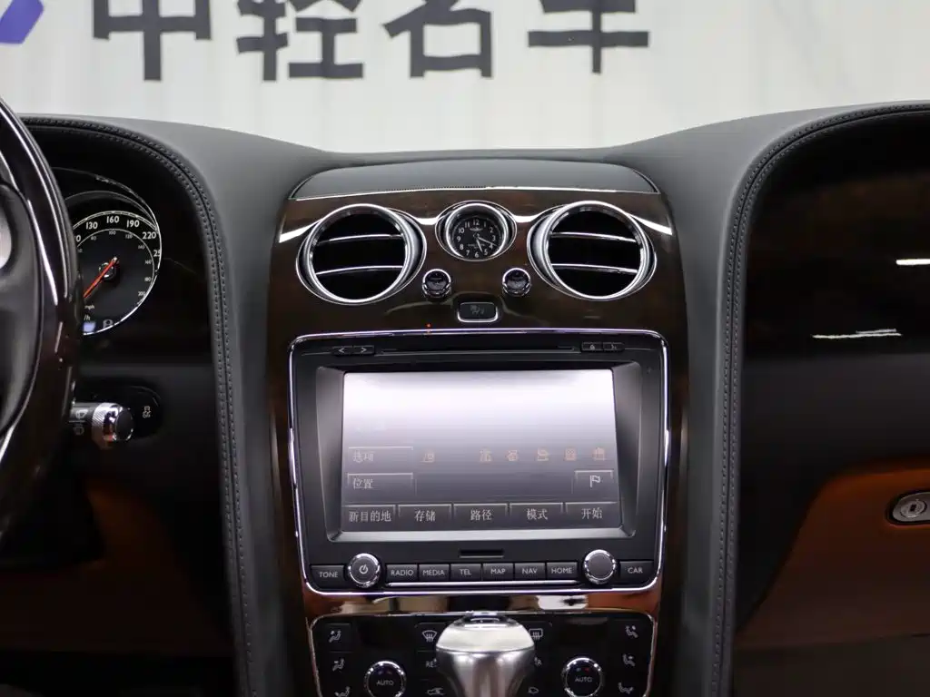 Bentley Flying Spur — миниатюра 12