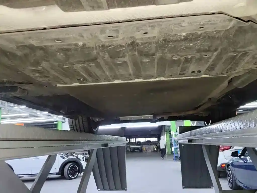 Li Auto Li L8 — миниатюра 18