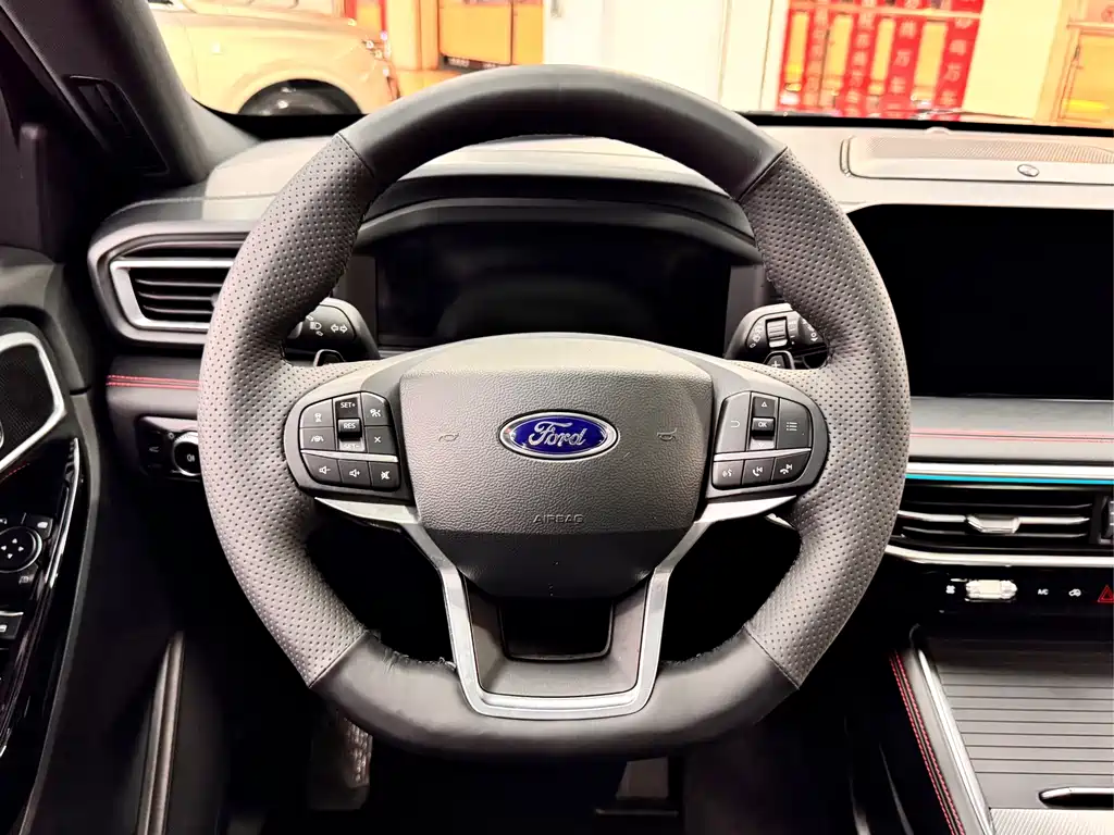 Ford Explorer — миниатюра 9