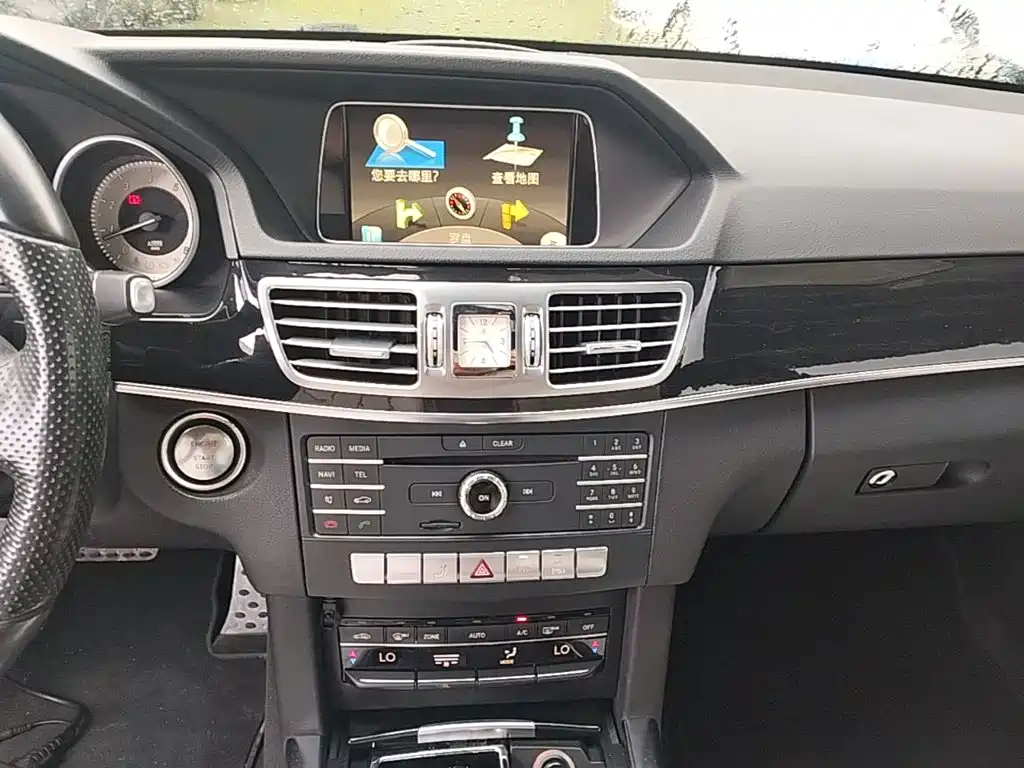 Mercedes-Benz E-Class — миниатюра 13