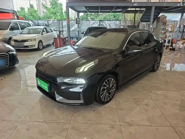 2021 Lynk & Co 03