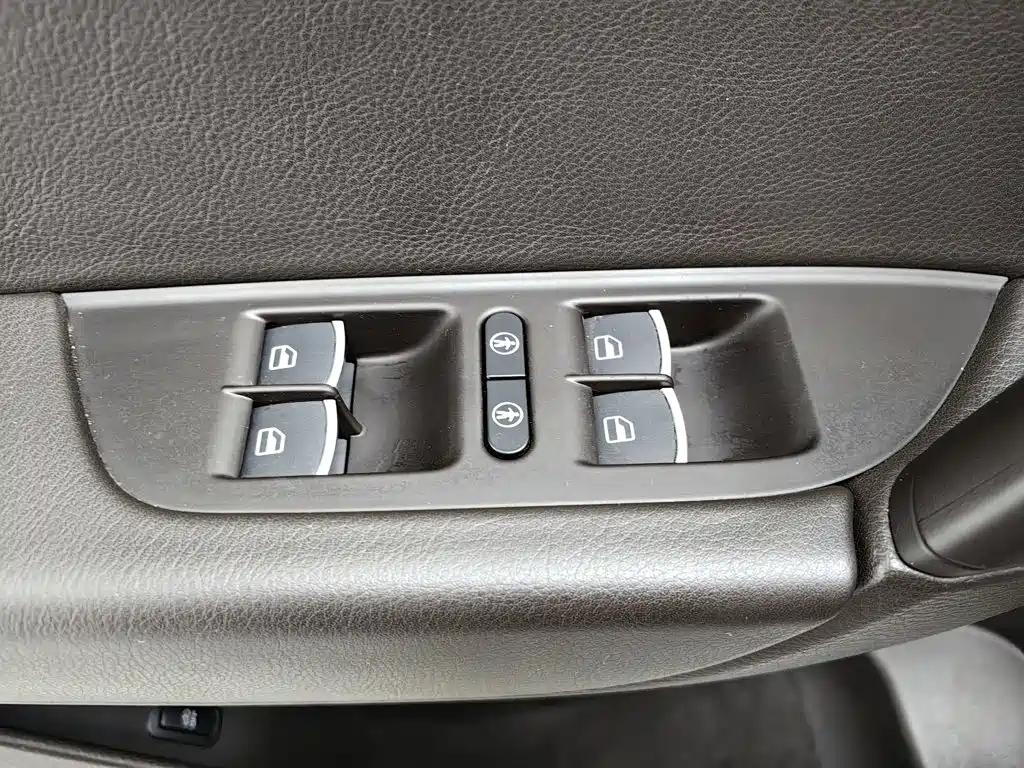 Volkswagen Touareg — миниатюра 9