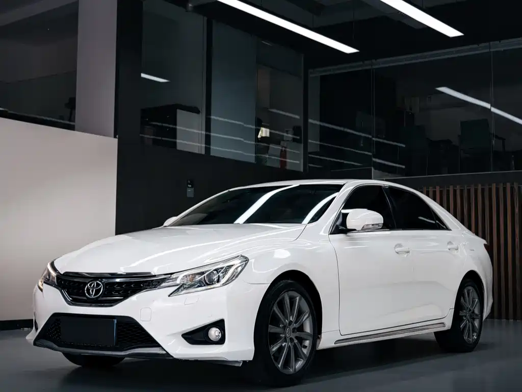 Купить Toyota Reiz