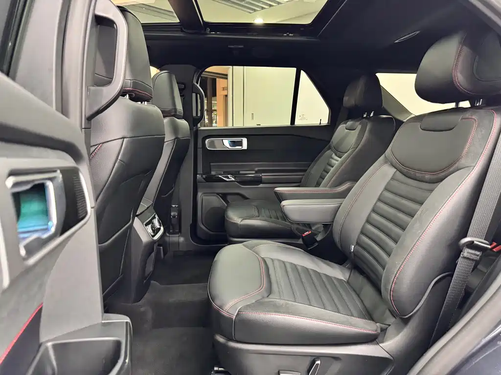 Ford Explorer — миниатюра 7