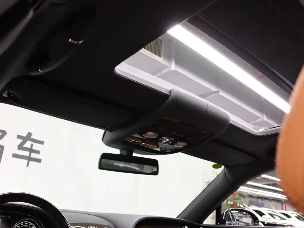 Bentley Flying Spur — миниатюра 16
