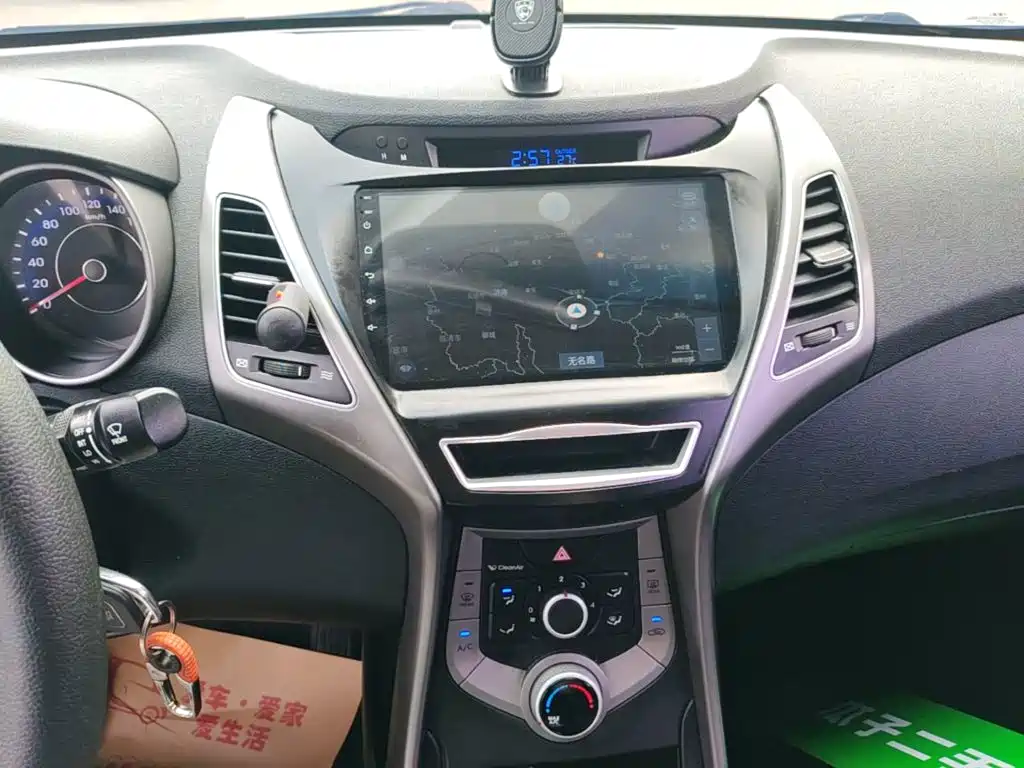 Hyundai Elantra Langdong — миниатюра 13