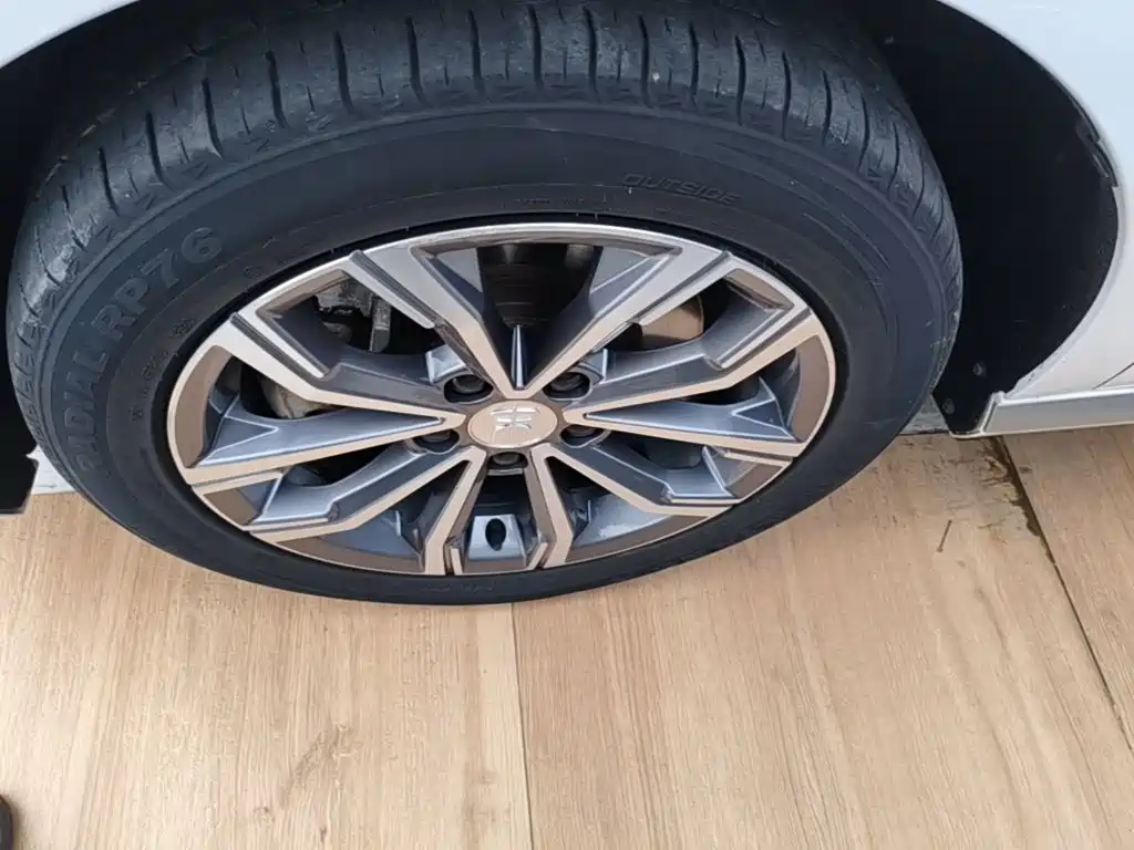 BYD MAX — миниатюра 23