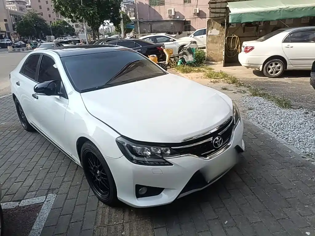 Toyota Reiz — миниатюра 4