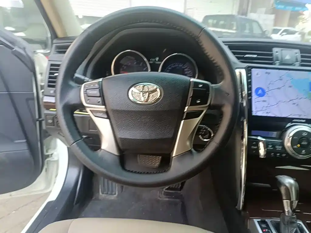 Toyota Reiz — миниатюра 11