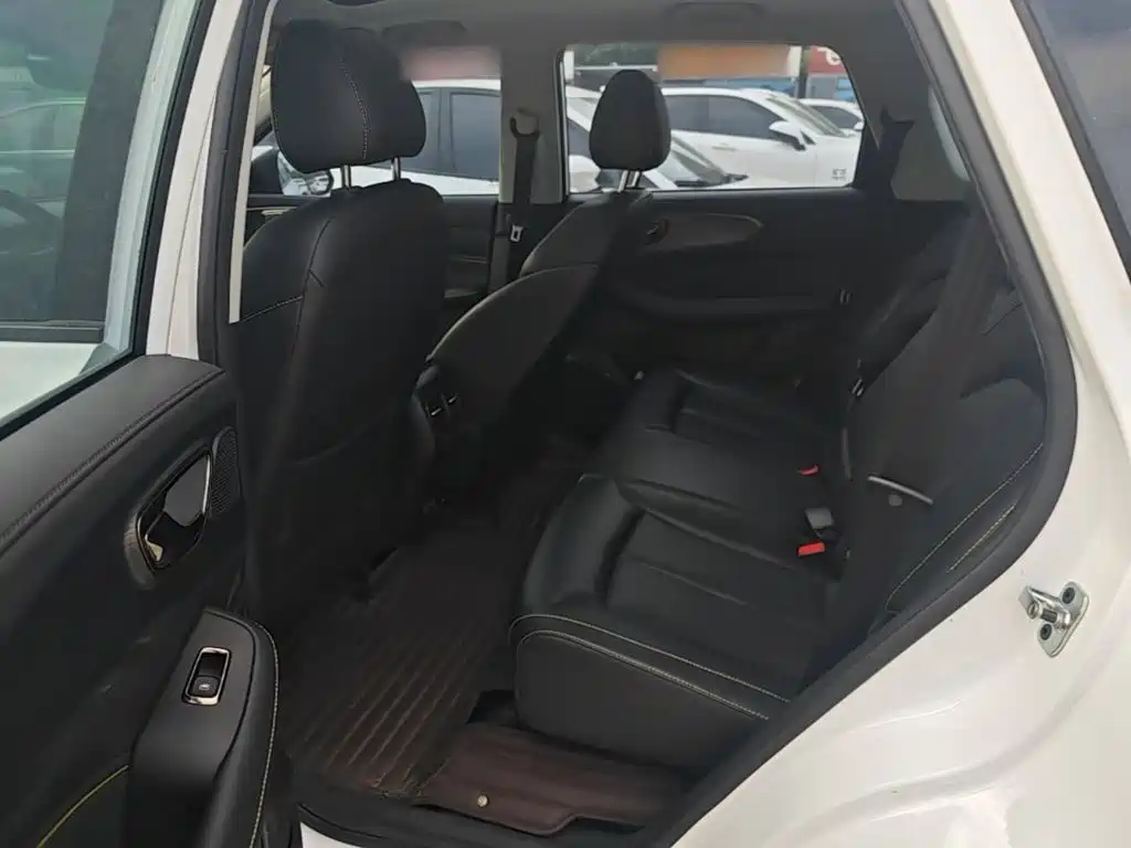 Roewe RX5 New Energy — миниатюра 17